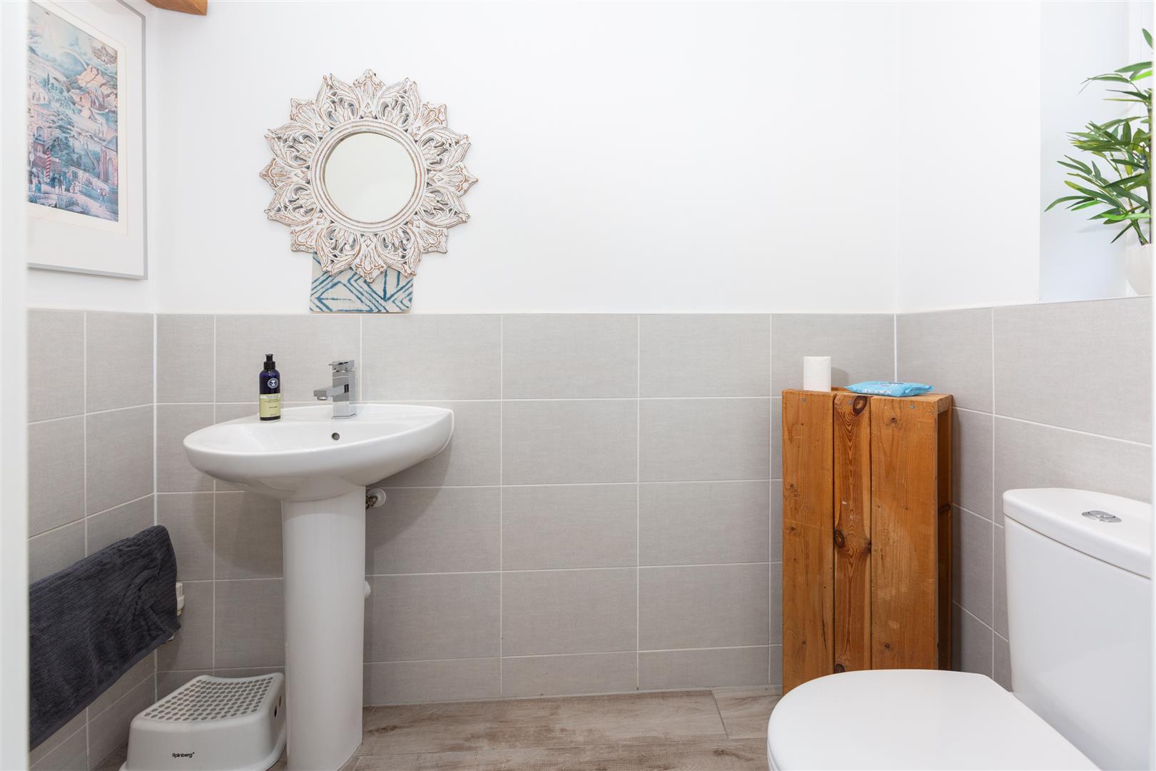 Awel Y Mor, Sketty, Swansea, SA2 9FL